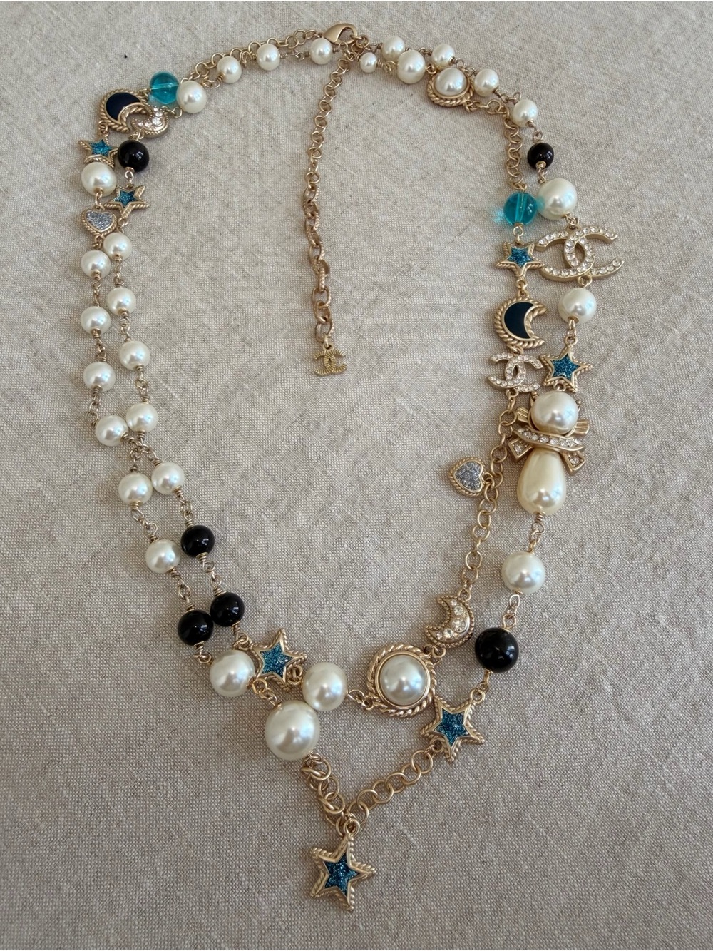 💙CHANEL Gold-Tone Multi-Strand Pearl Necklace with Blue Stars & Black Beads✨ - Picture 4 of 11